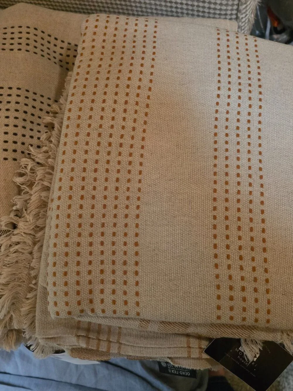 The Loomia Linen Throw